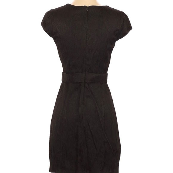 MAX & CLEO size 4 belted short sleeve black dress in excellent condition - Picture 2 of 6